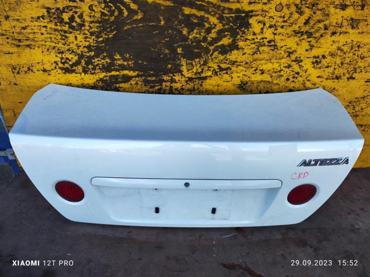 Крышка багажника Тойота Алтеза в Кемерово 651581
